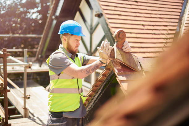 Best Roof Maintenance Services  in Indianola, WA